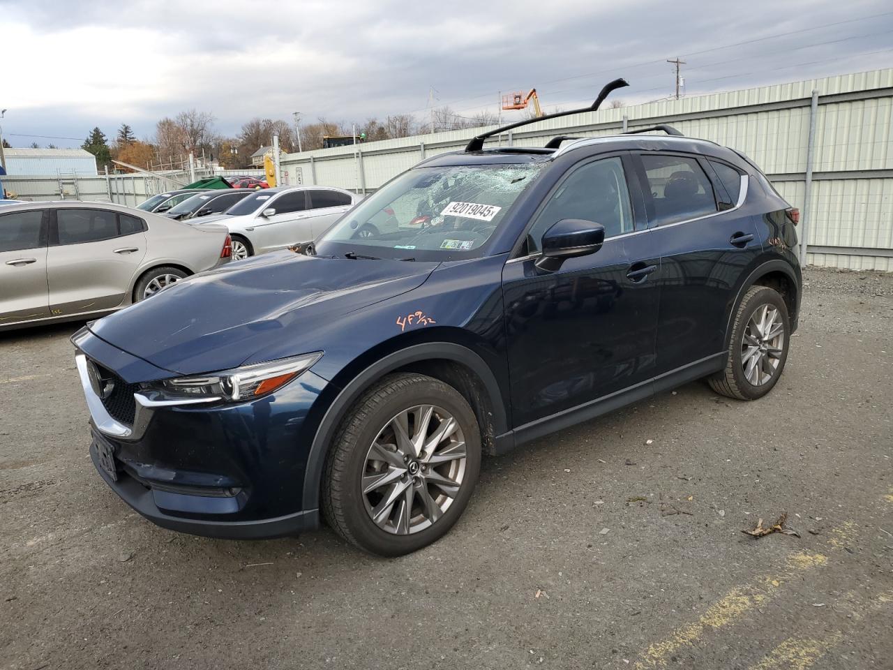 2020 Mazda CX-5 - zdjęcie główne