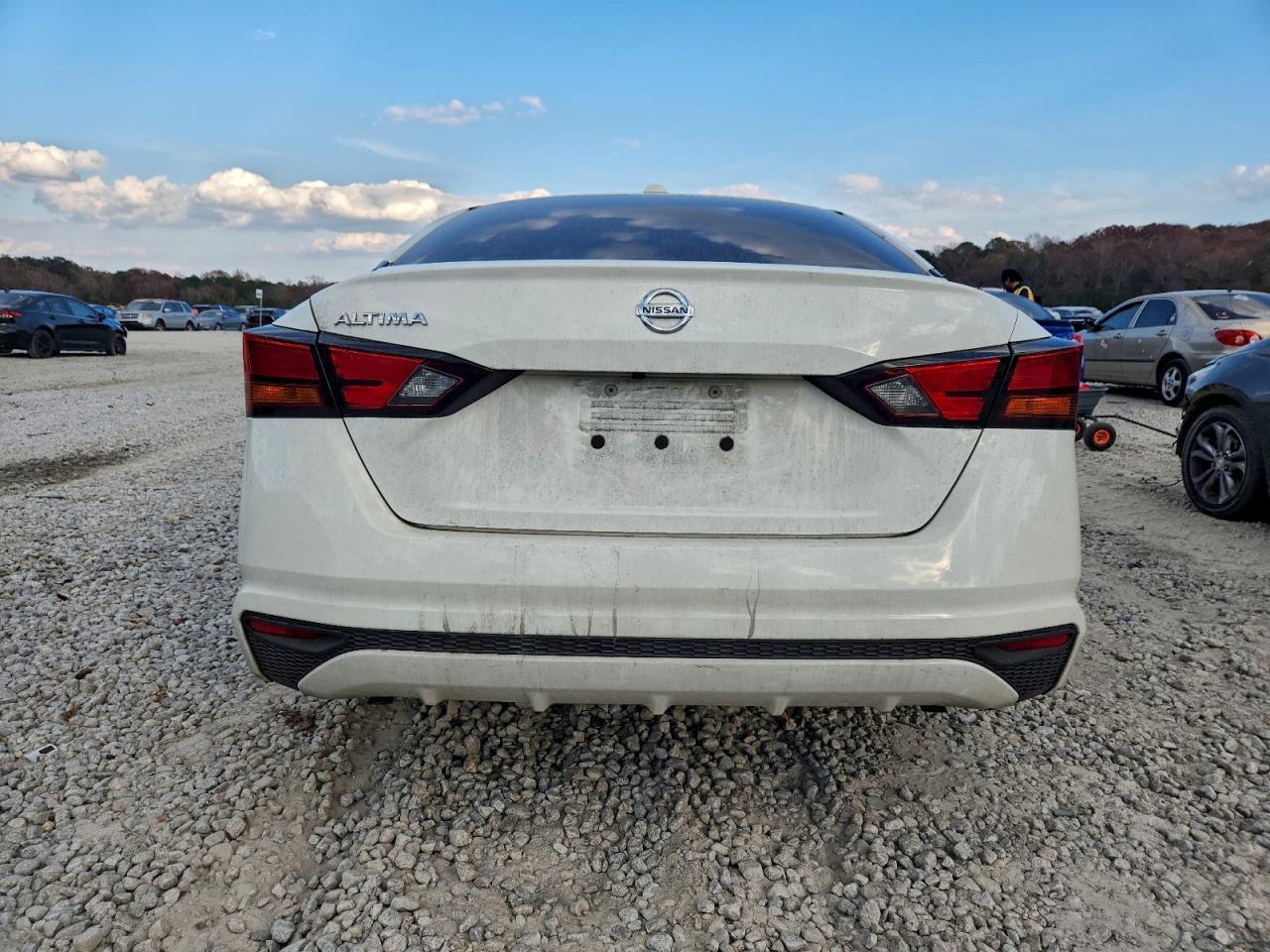 2024 Nissan Altima - zdjęcie 6