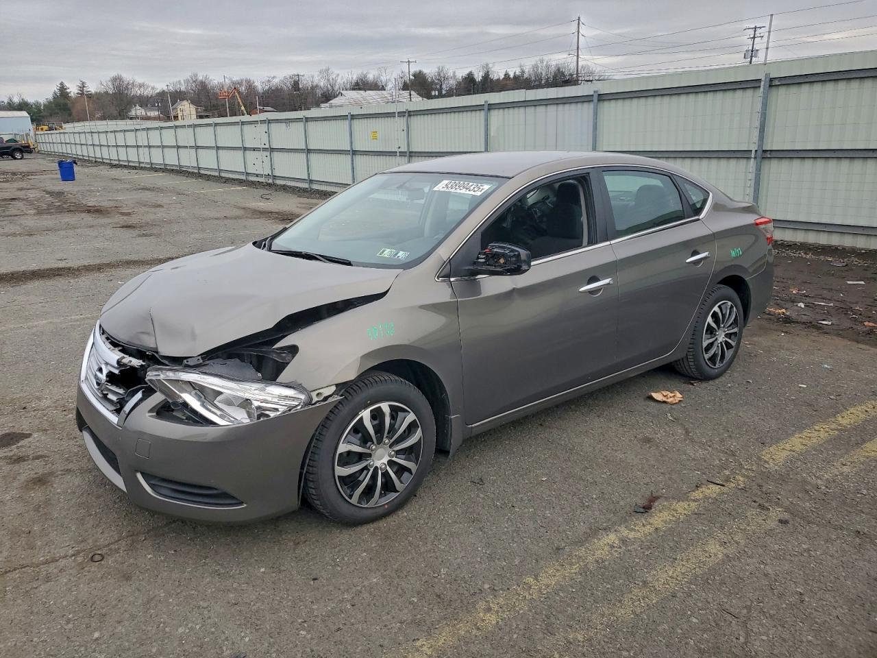 2015 Nissan Sentra - zdjęcie główne