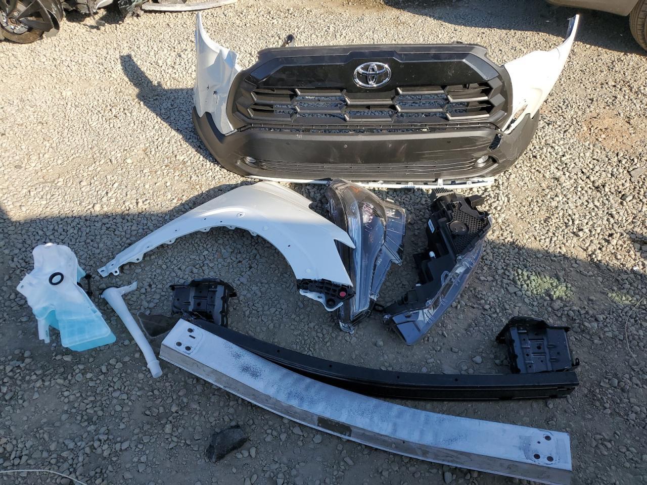 2026 Toyota Corolla Cross - zdjęcie 12