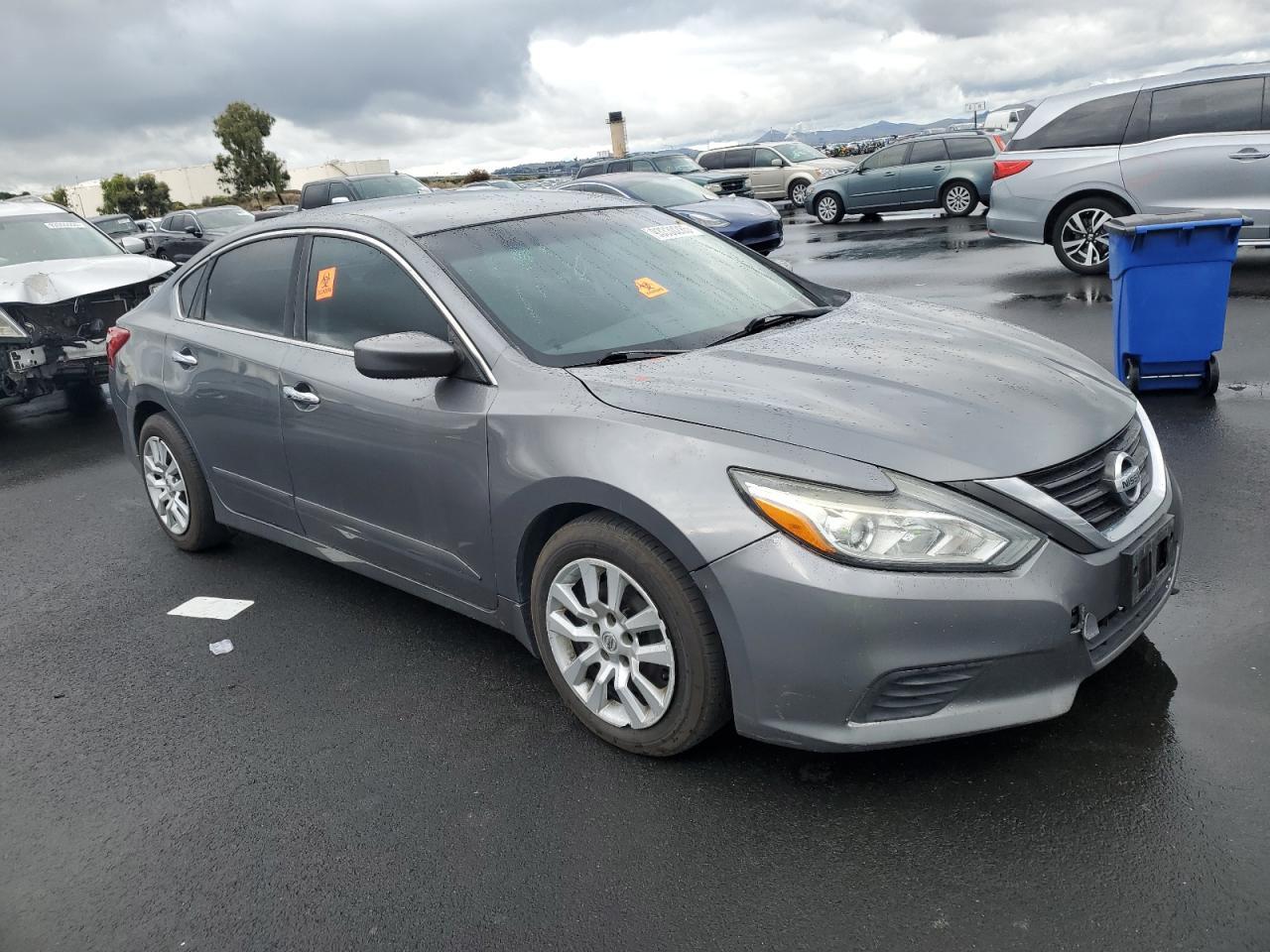 2017 Nissan Altima 2.5 - zdjęcie 4
