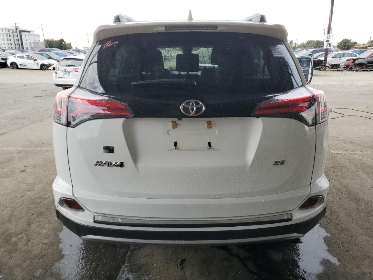 2018 Toyota RAV 4 - zdjęcie 6