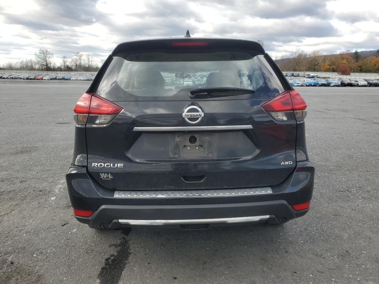 2017 Nissan Rogue - zdjęcie 6