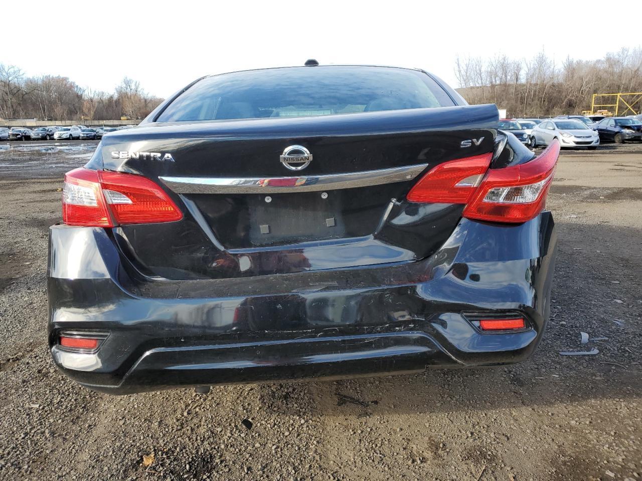2018 Nissan Sentra - zdjęcie 6
