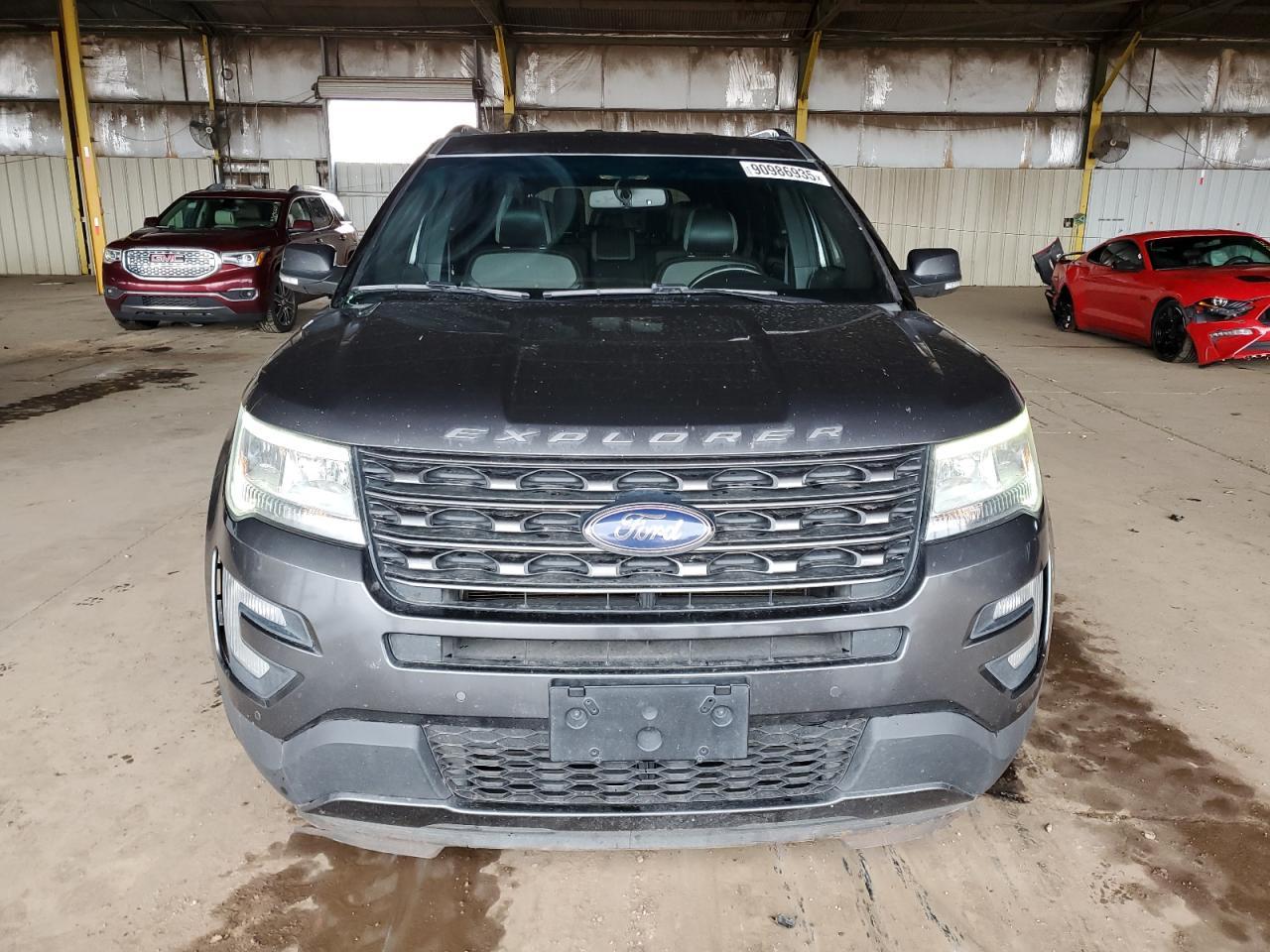 2017 Ford Explorer Xlt - zdjęcie 5