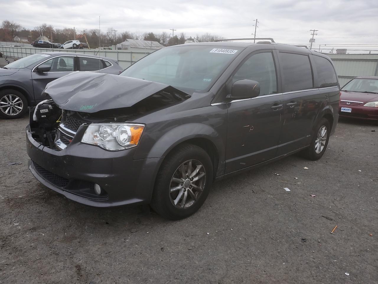 2020 Dodge Caravan - zdjęcie główne