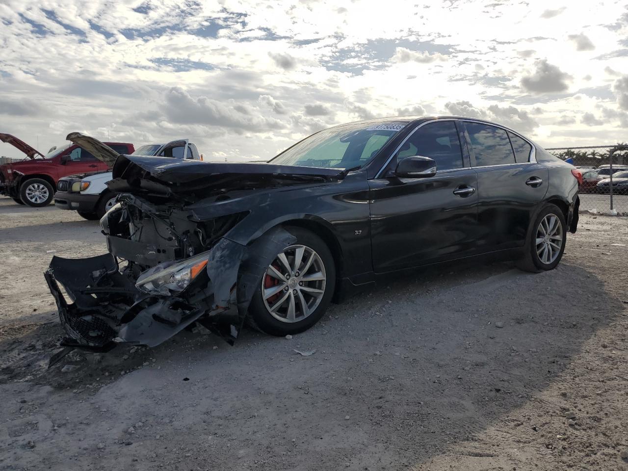 2015 Infiniti Q50 - zdjęcie główne