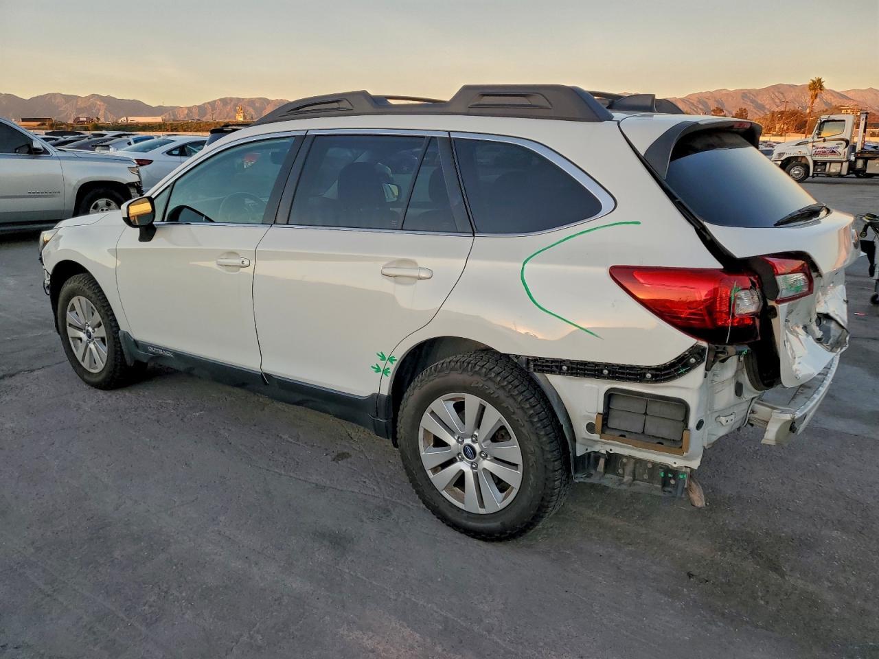 2018 Subaru Outback - zdjęcie 2