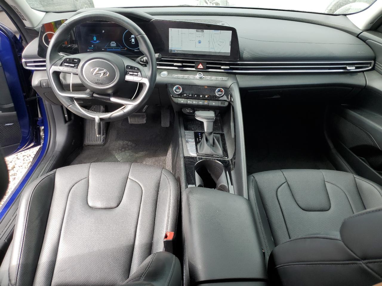 2022 Hyundai Elantra Limited - zdjęcie 8