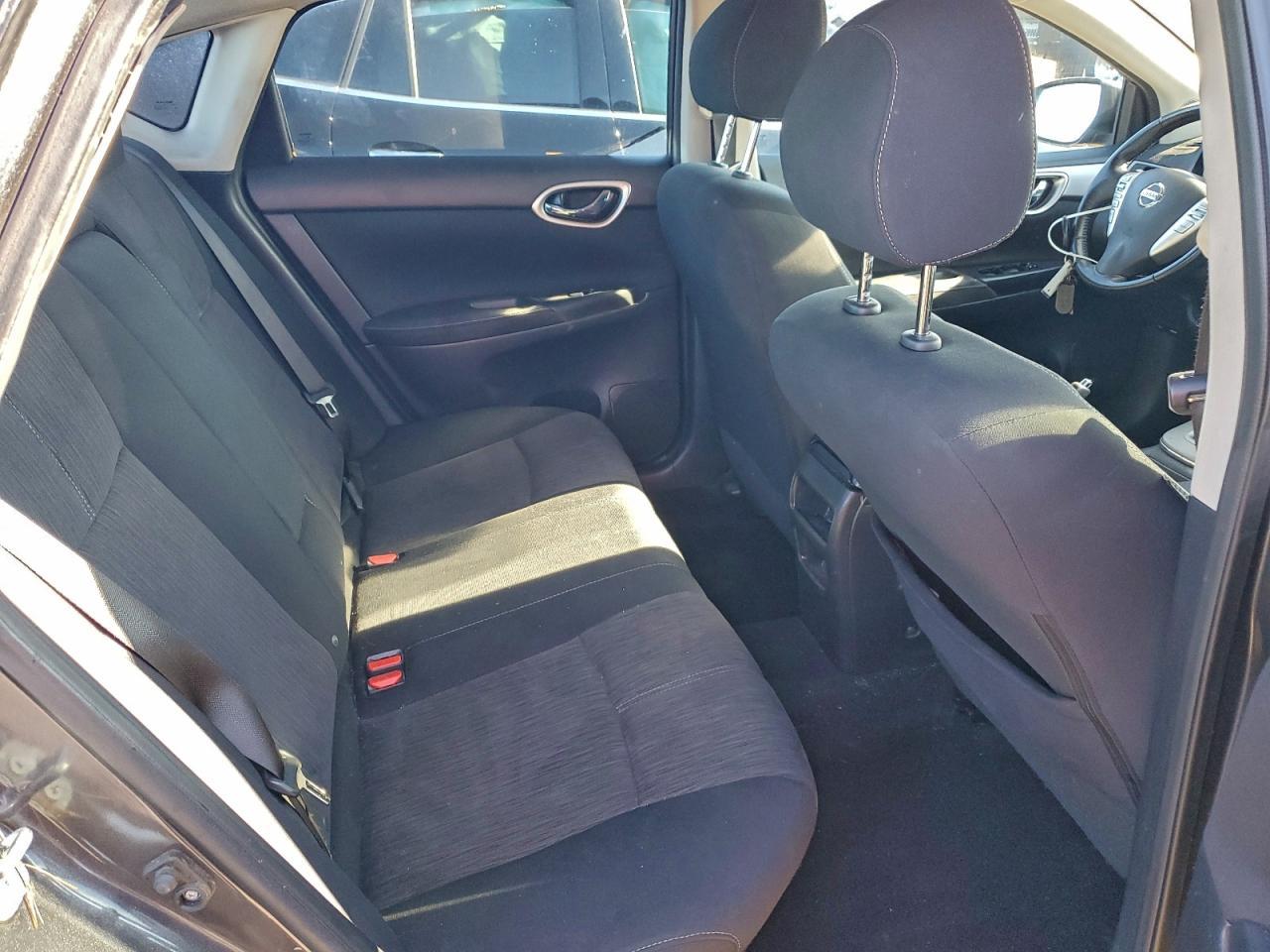 2015 Nissan Sentra - zdjęcie 10