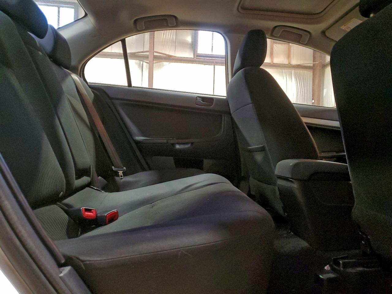 2014 Mitsubishi Lancer - zdjęcie 10