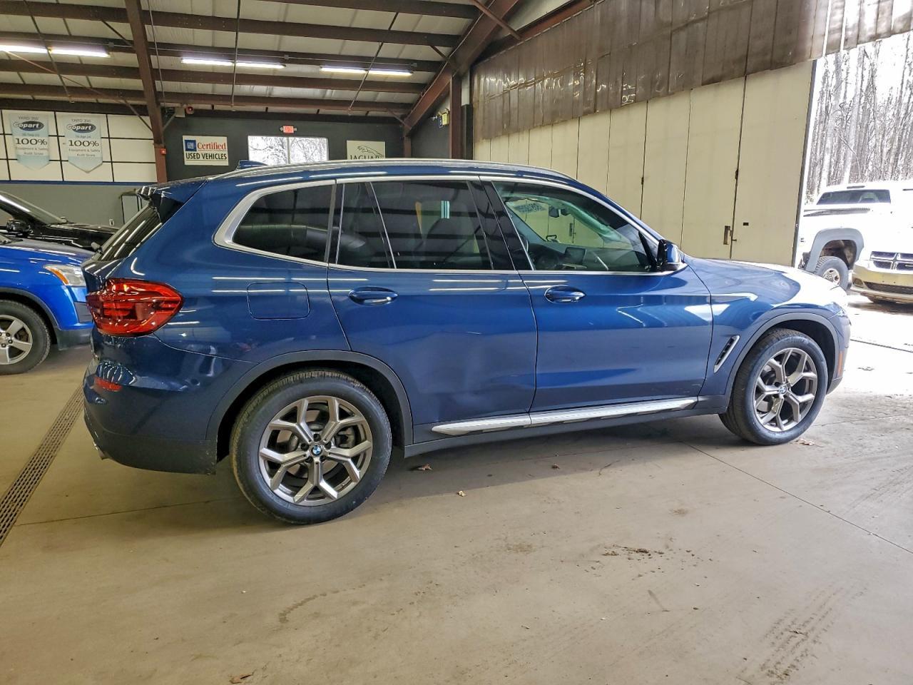 2021 BMW X3 - zdjęcie 3