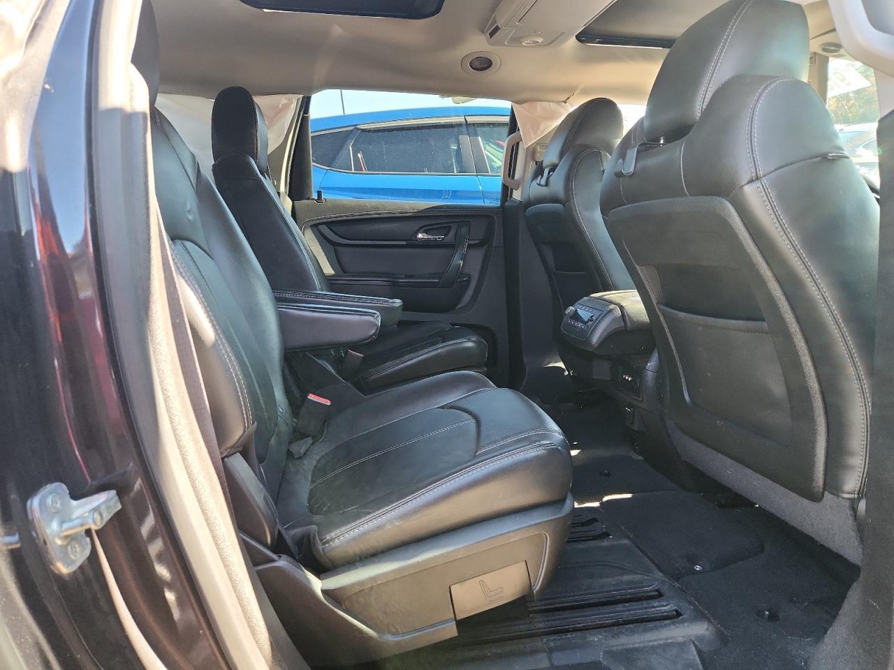 2014 Chevrolet Traverse - zdjęcie 10