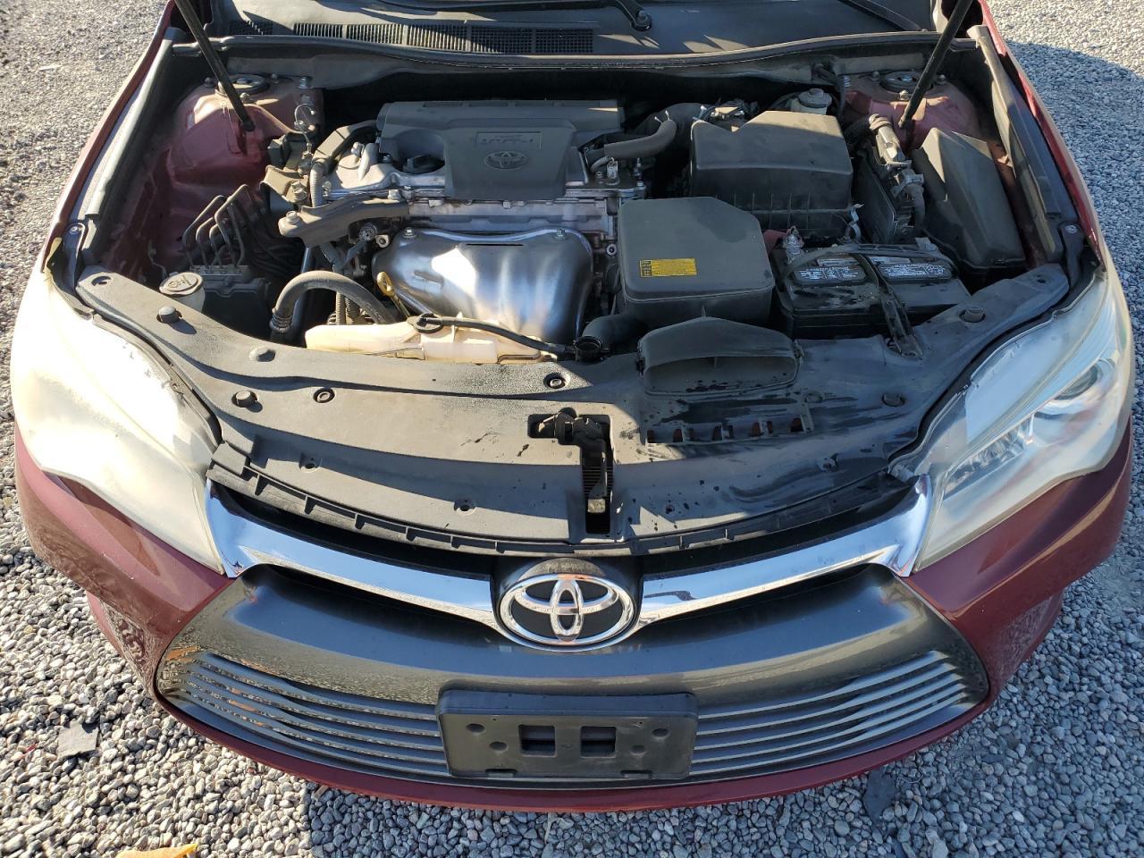 2015 Toyota Camry Le - zdjęcie 11