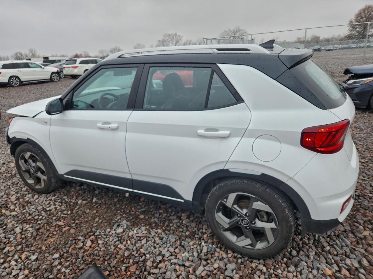 2022 Hyundai Venue Sel - zdjęcie 2