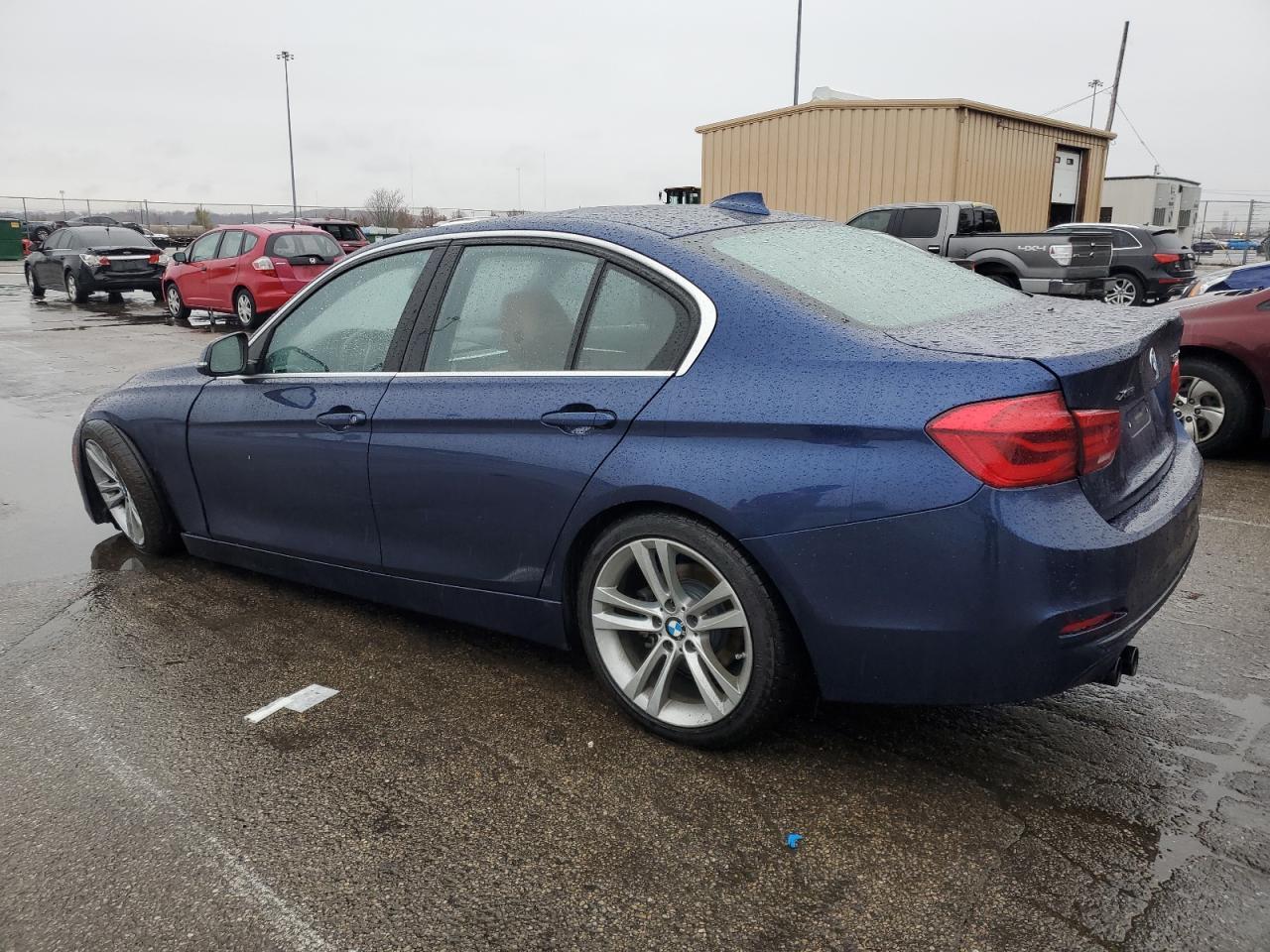 2017 BMW Seria 3 - zdjęcie 2