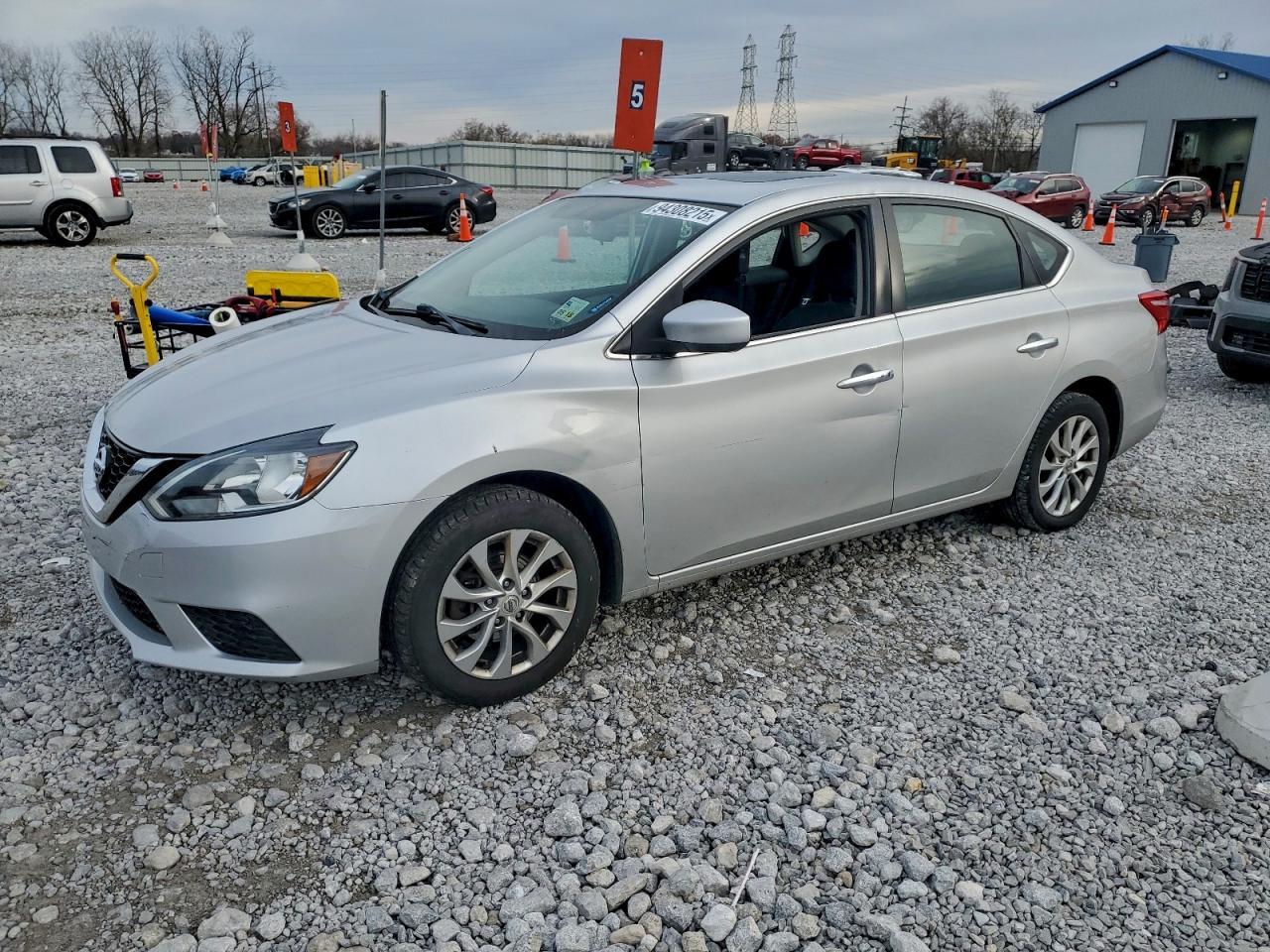 2017 Nissan Sentra - zdjęcie główne