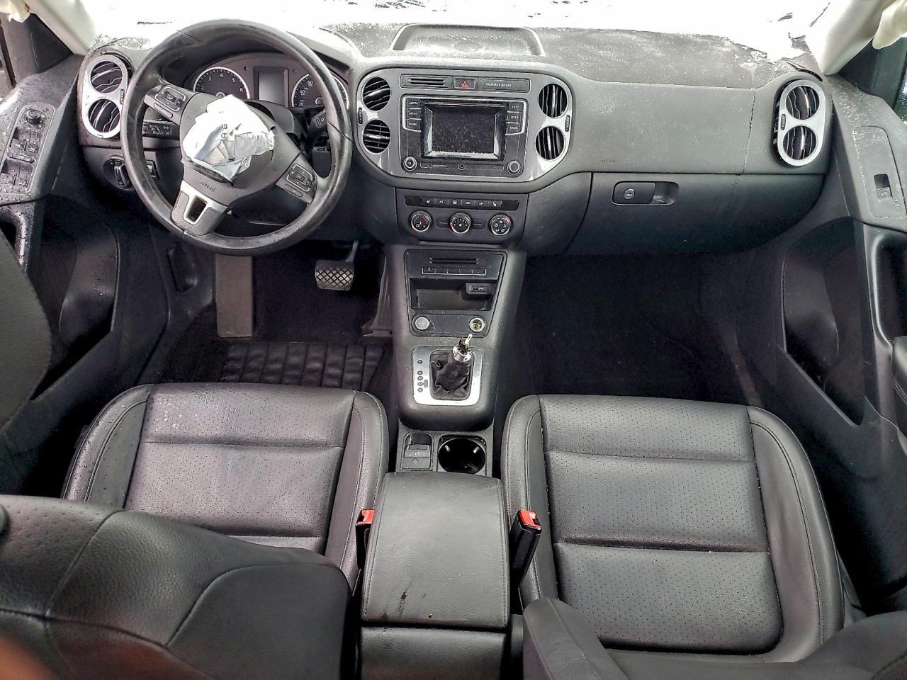 2016 Volkswagen Tiguan S - zdjęcie 8