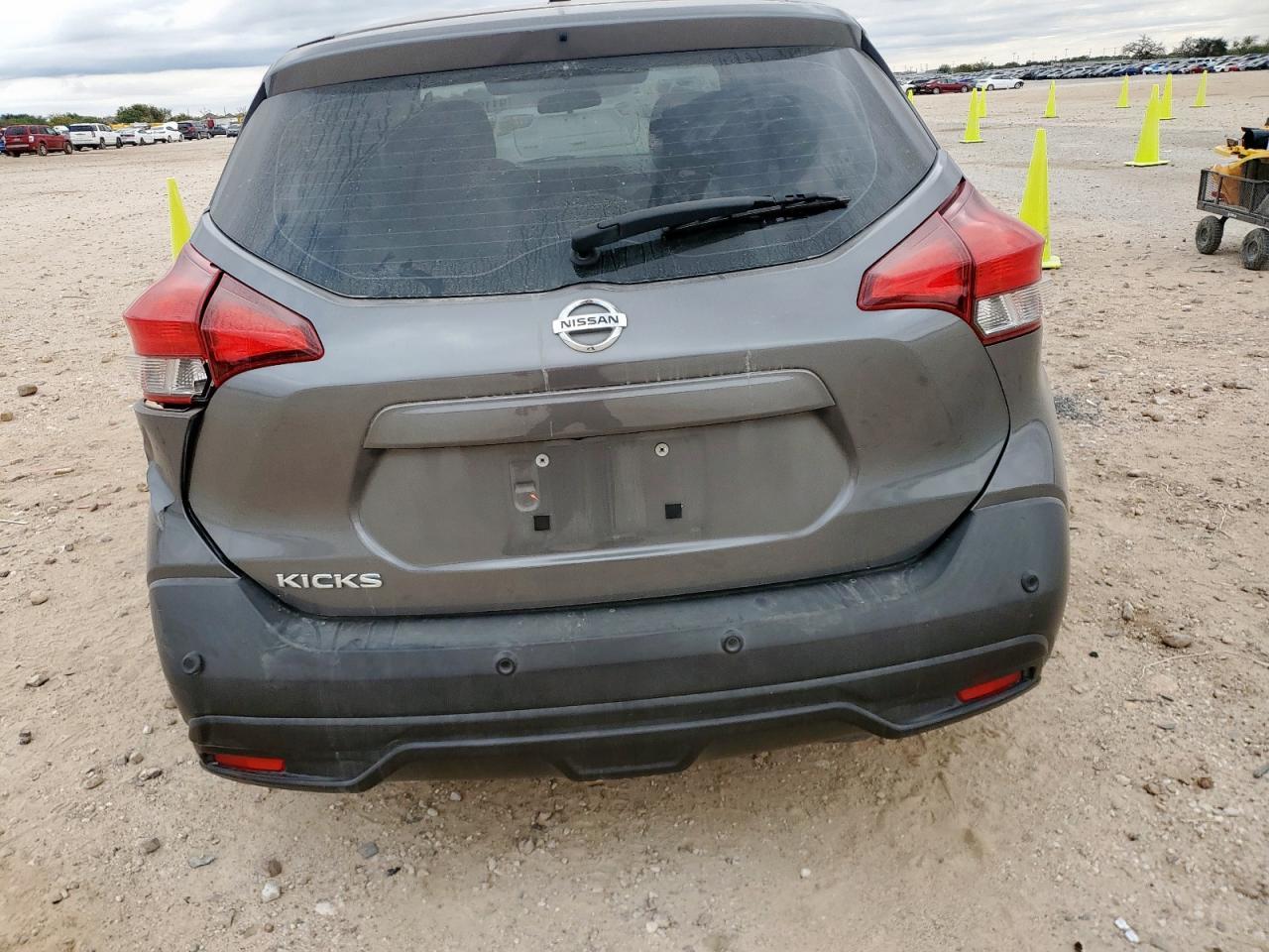 2020 Nissan Kicks - zdjęcie 6