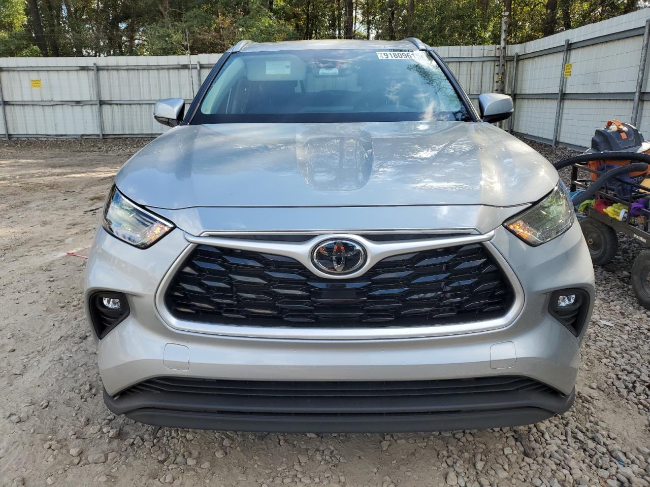 2022 Toyota Highlander - zdjęcie 5