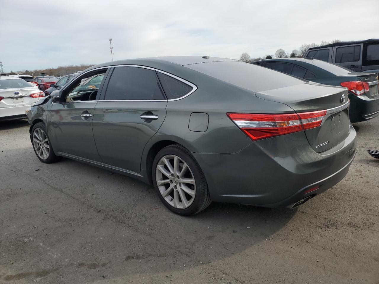 2013 Toyota Avalon Base - zdjęcie 2