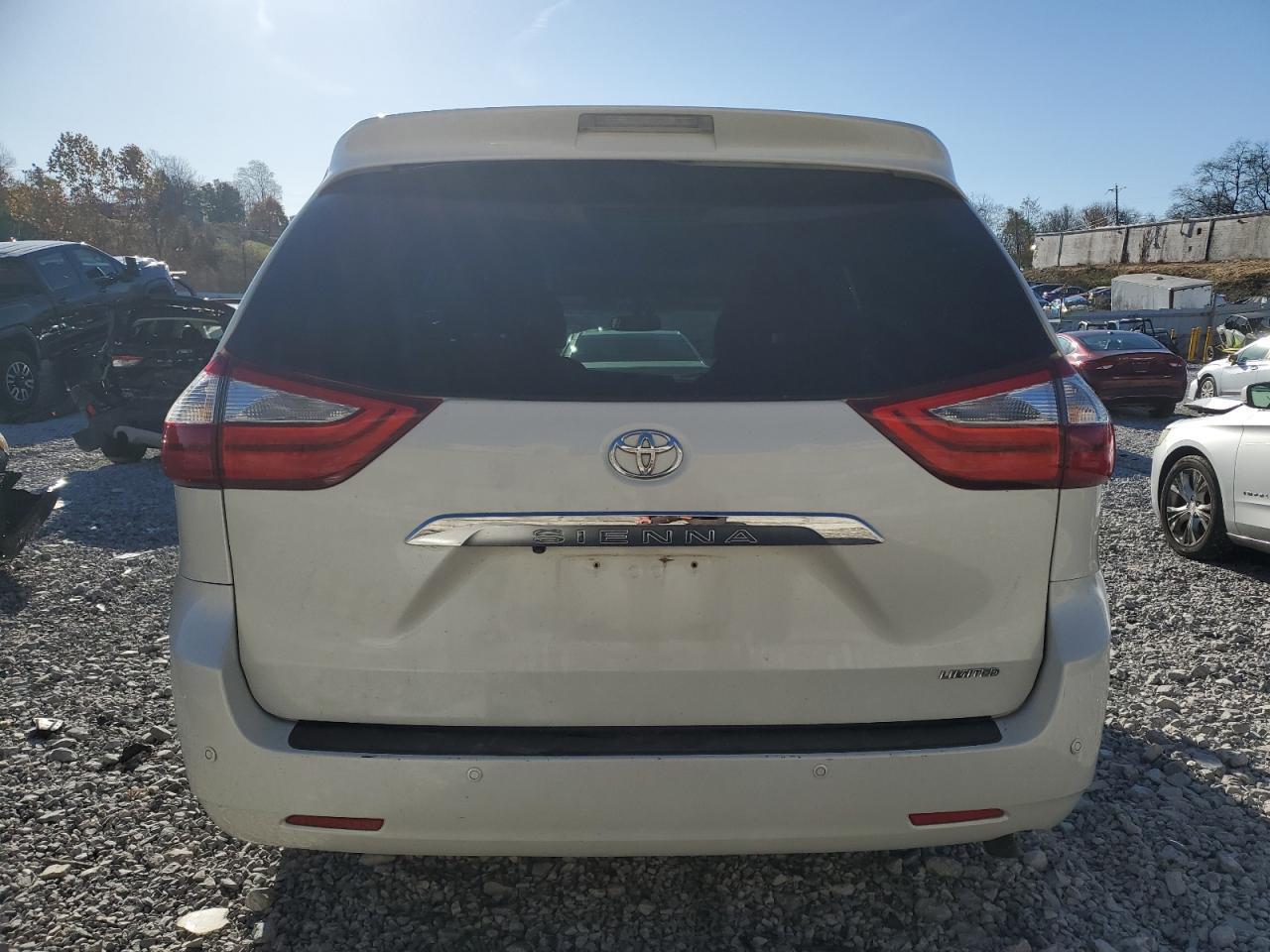 2015 Toyota Sienna Xle - zdjęcie 6