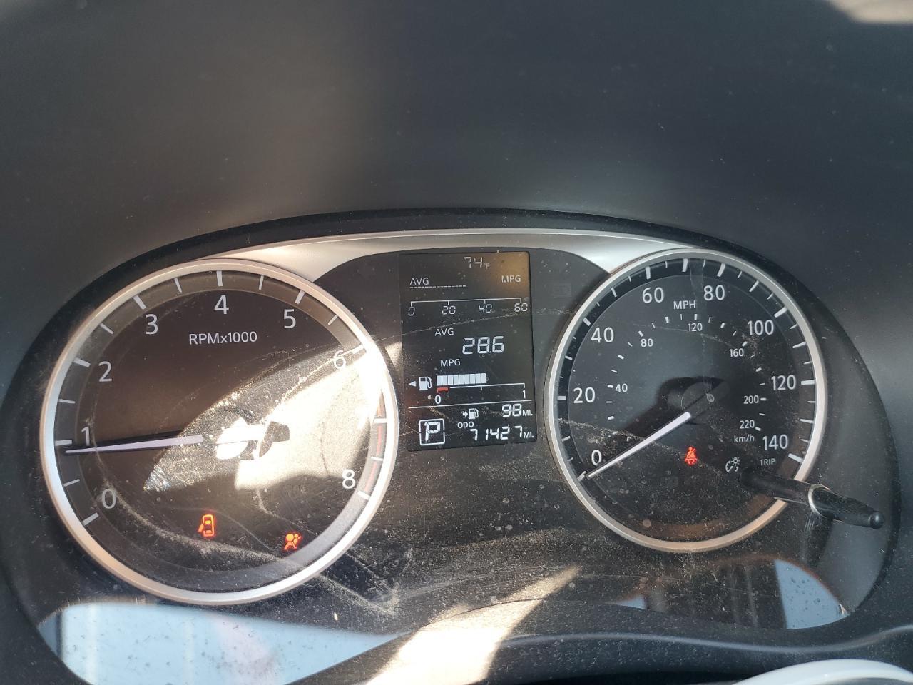 2020 Nissan Kicks S - zdjęcie 9