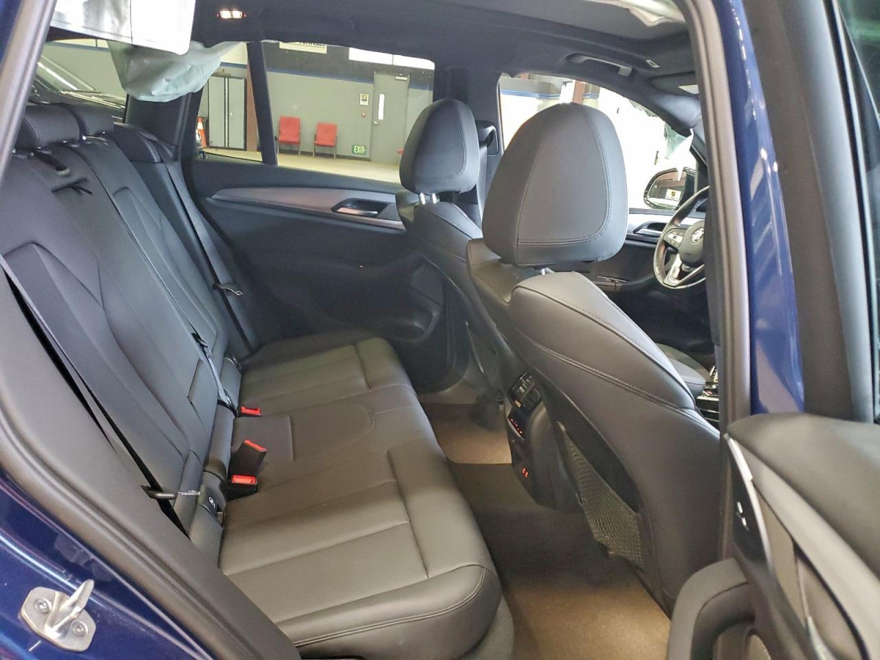 2021 BMW X3 - zdjęcie 11