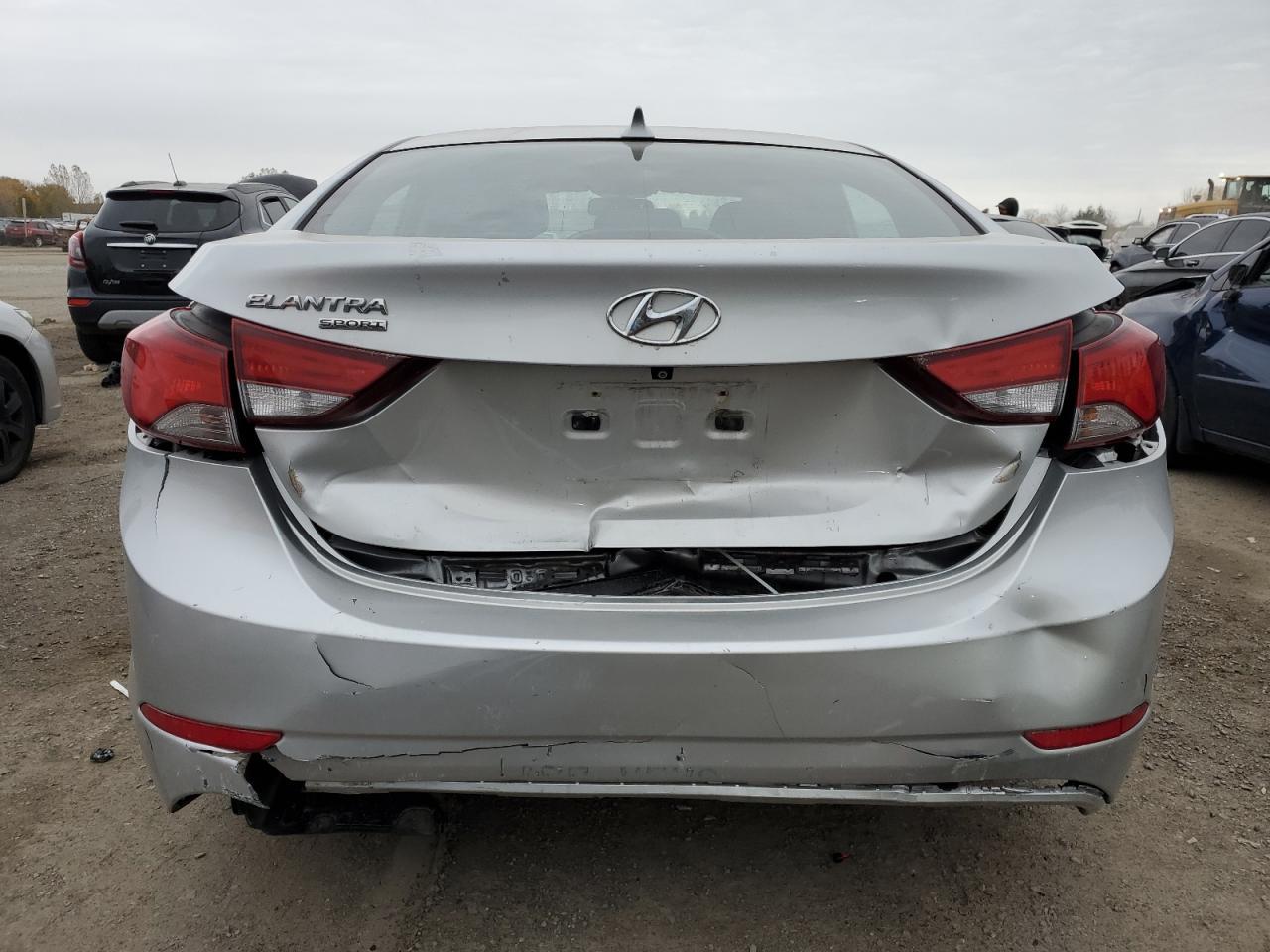2016 Hyundai Elantra - zdjęcie 6