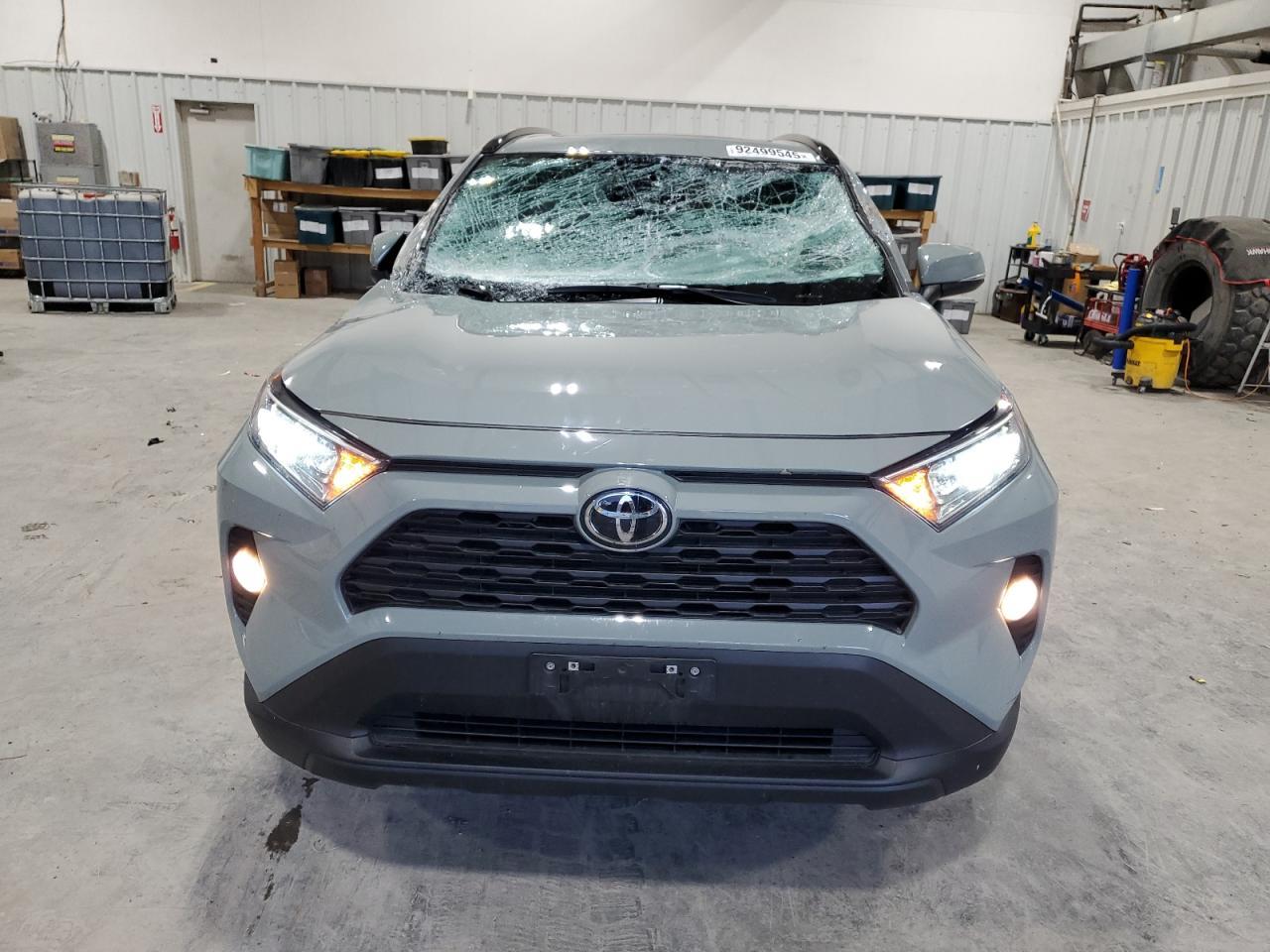 2021 Toyota RAV 4 - zdjęcie 5