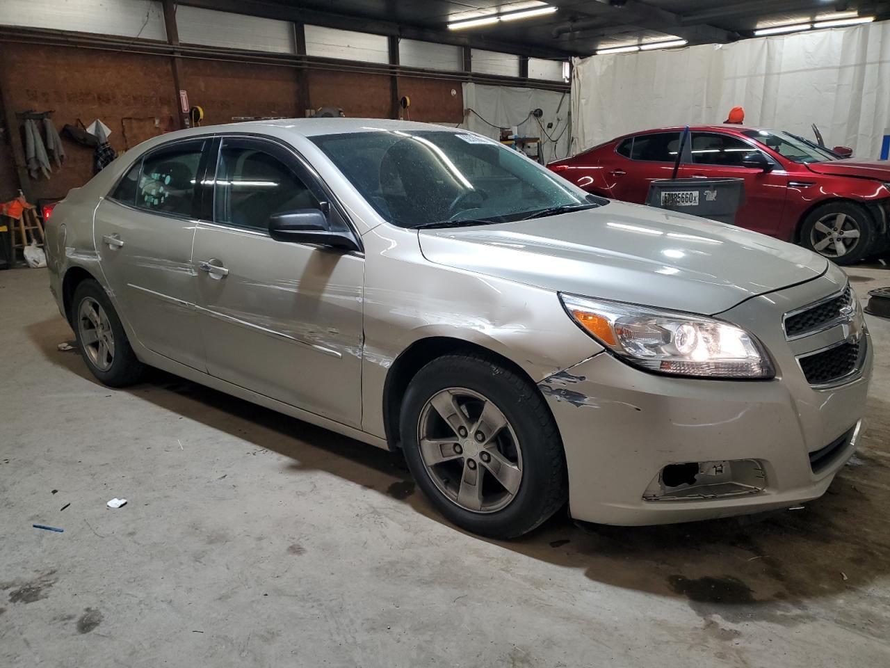 2013 Chevrolet Malibu Ls - zdjęcie 4