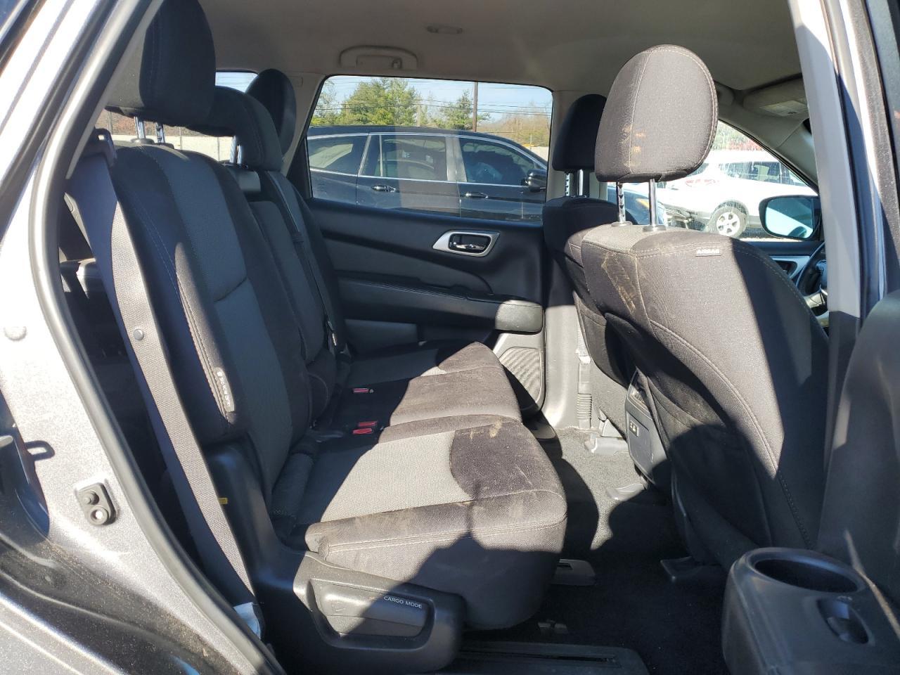 2019 Nissan Pathfinder - zdjęcie 11