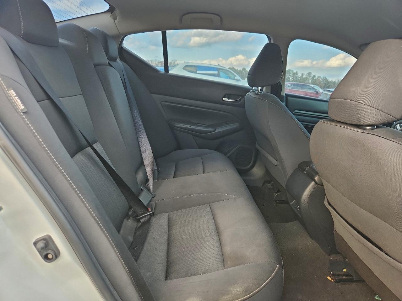 2024 Nissan Altima - zdjęcie 10