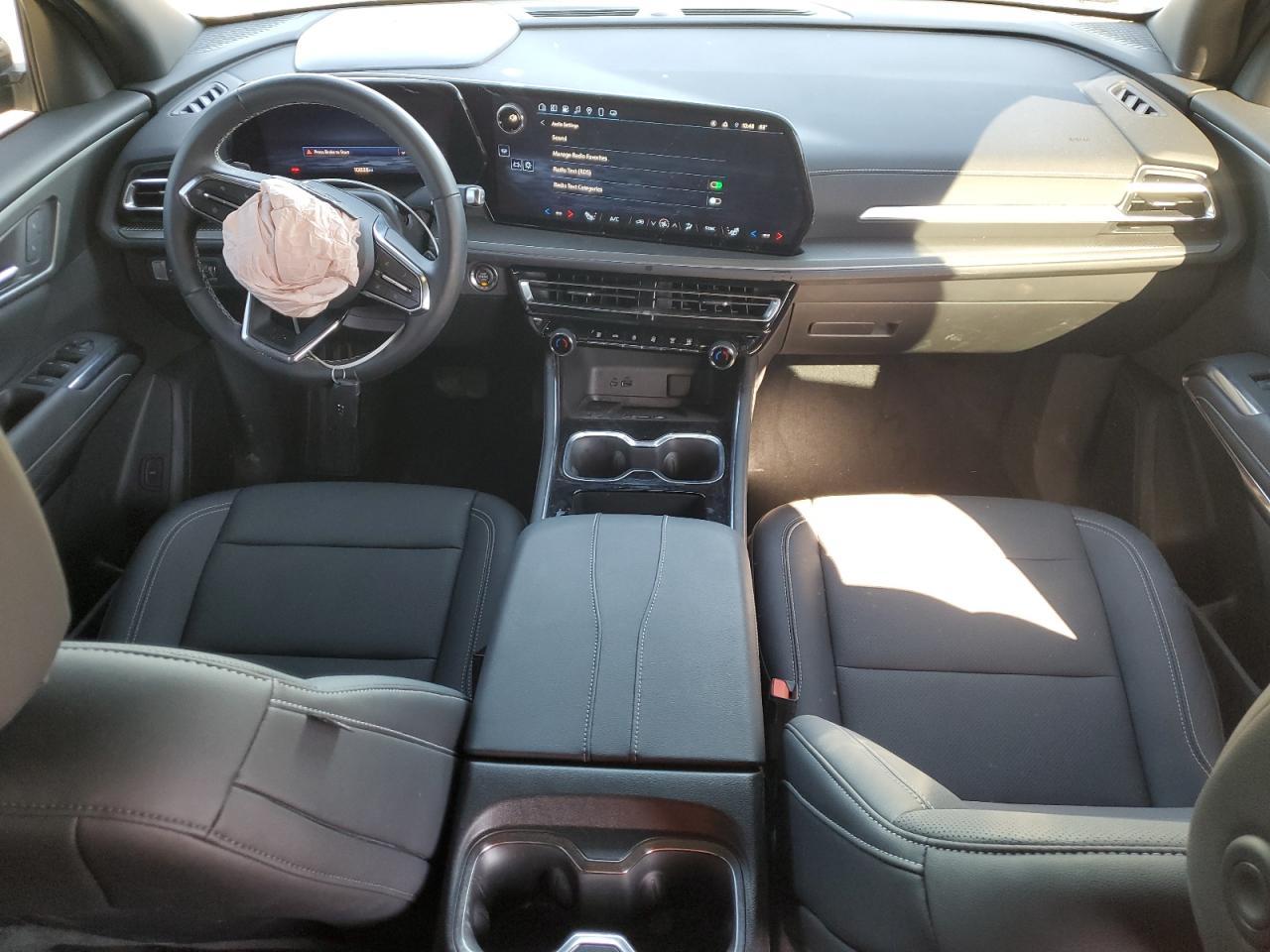 2025 Chevrolet Traverse Lt - zdjęcie 8