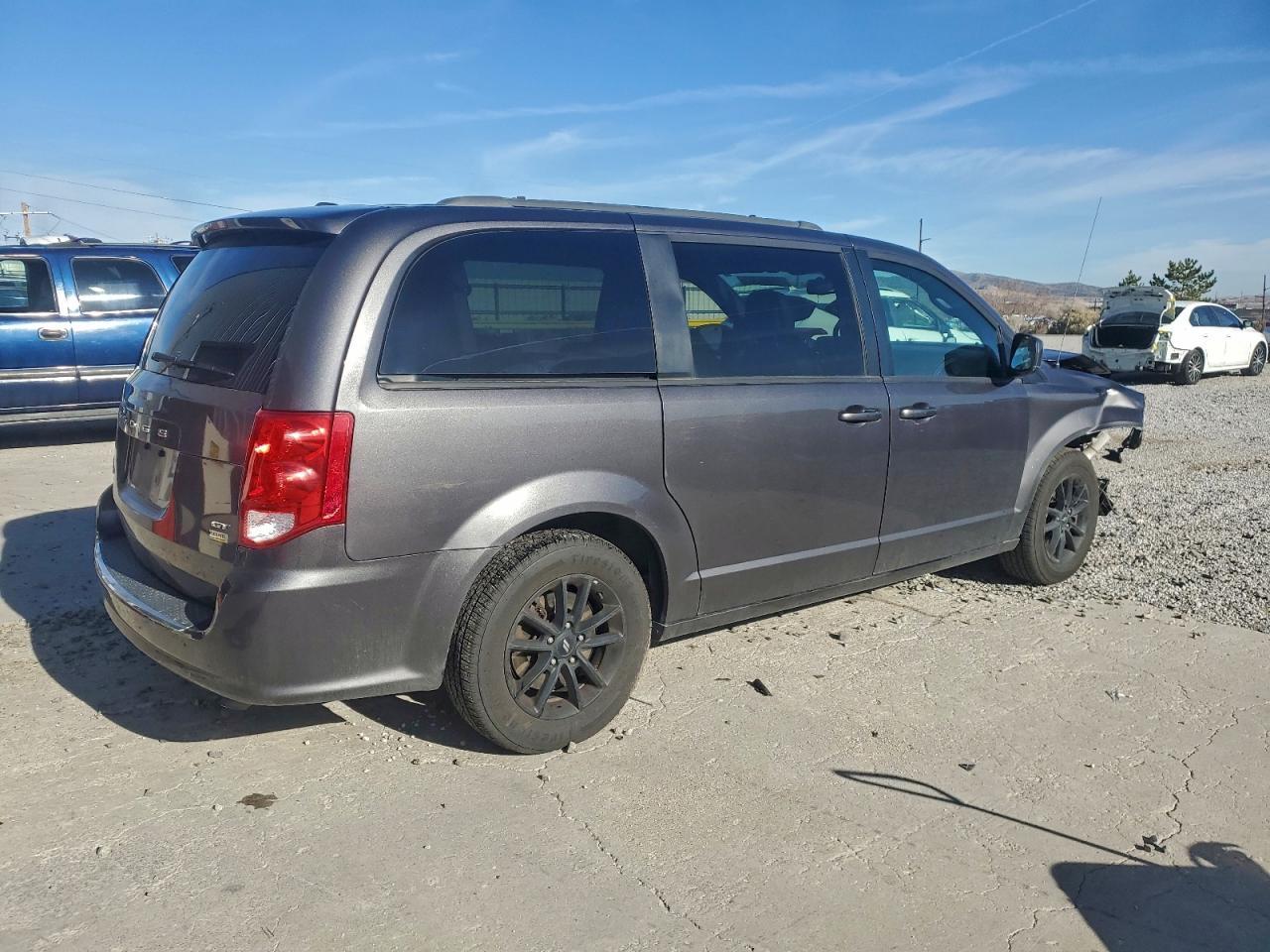 2019 Dodge Grand Caravan Gt - zdjęcie 3