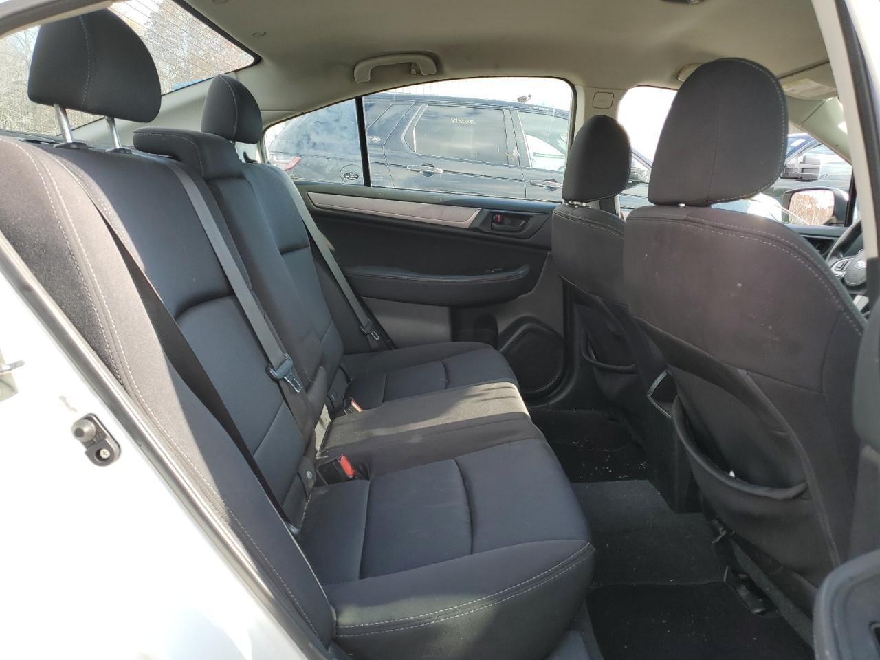 2016 Subaru Legacy 2.5I - zdjęcie 10
