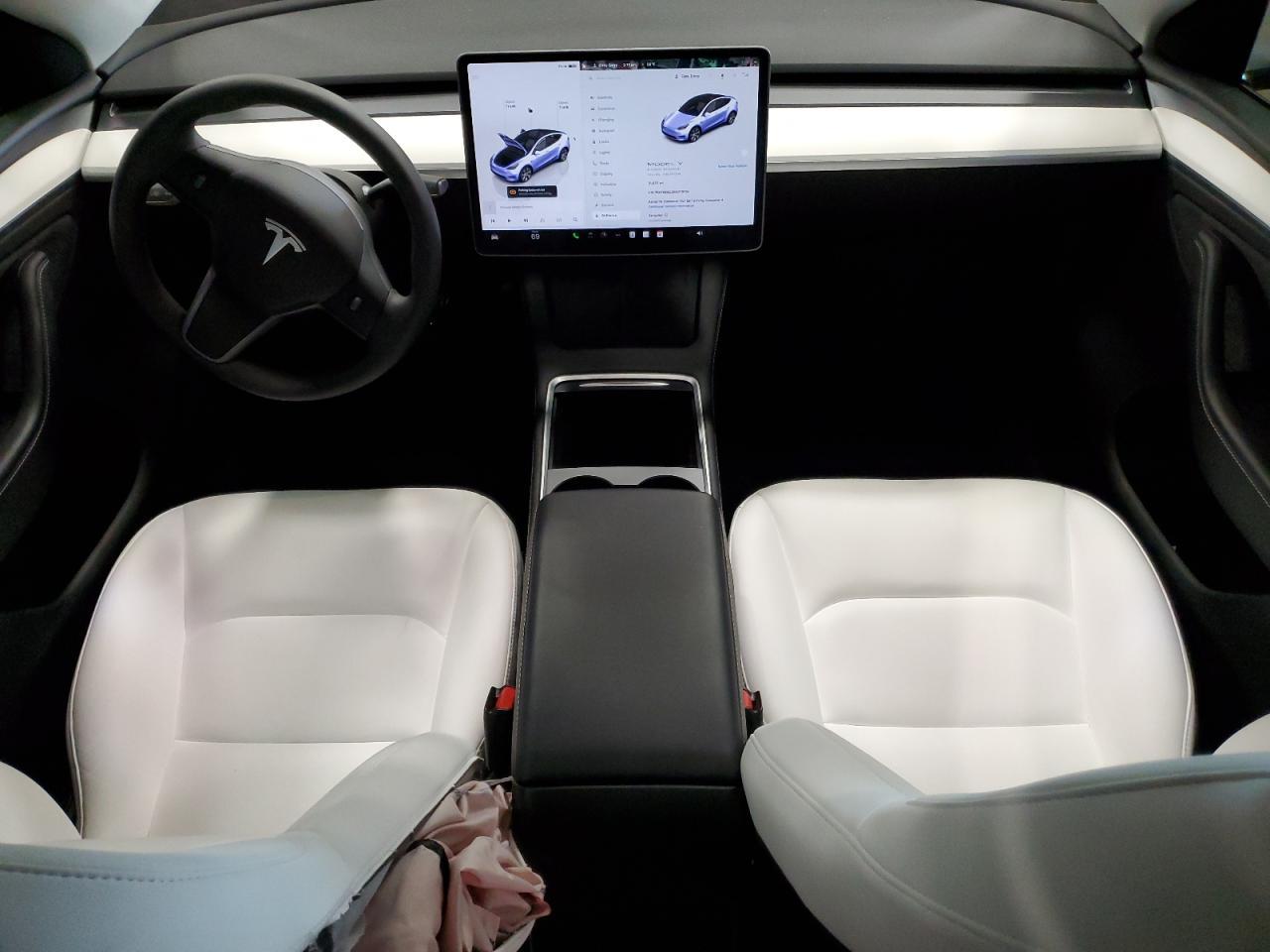 2024 Tesla Model Y - zdjęcie 8