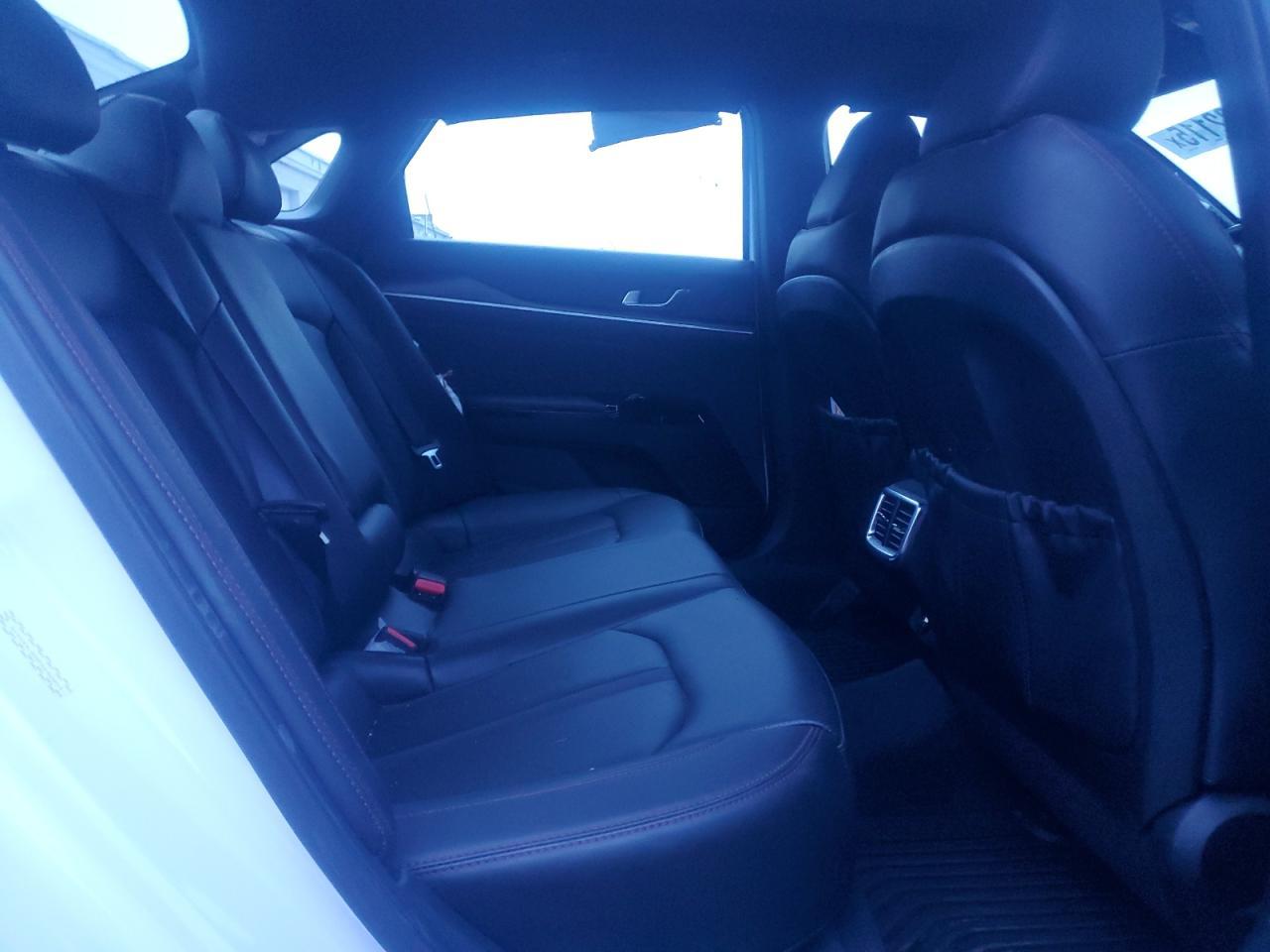 2024 Kia K5 - zdjęcie 10