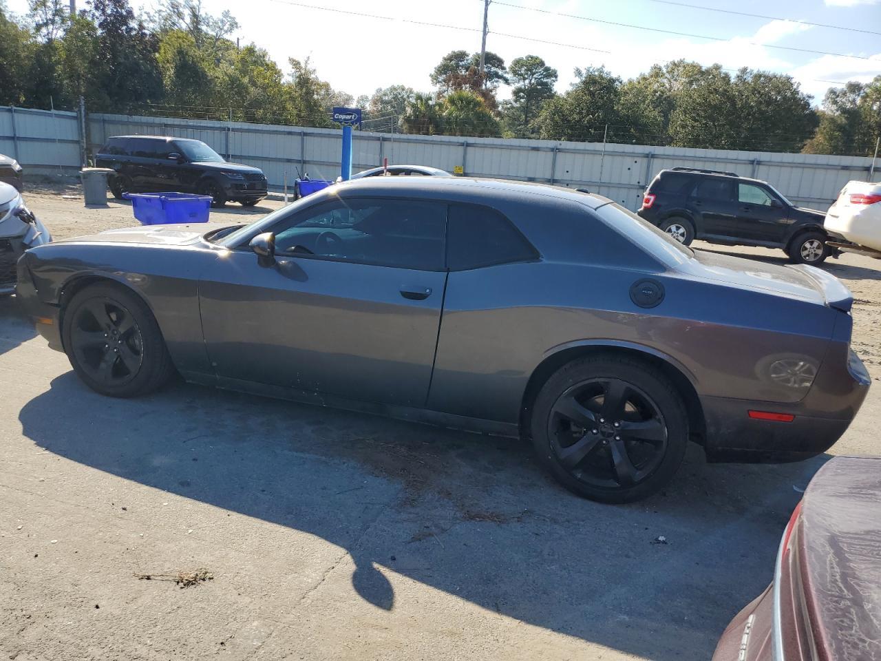 2013 Dodge Challenger - zdjęcie 2