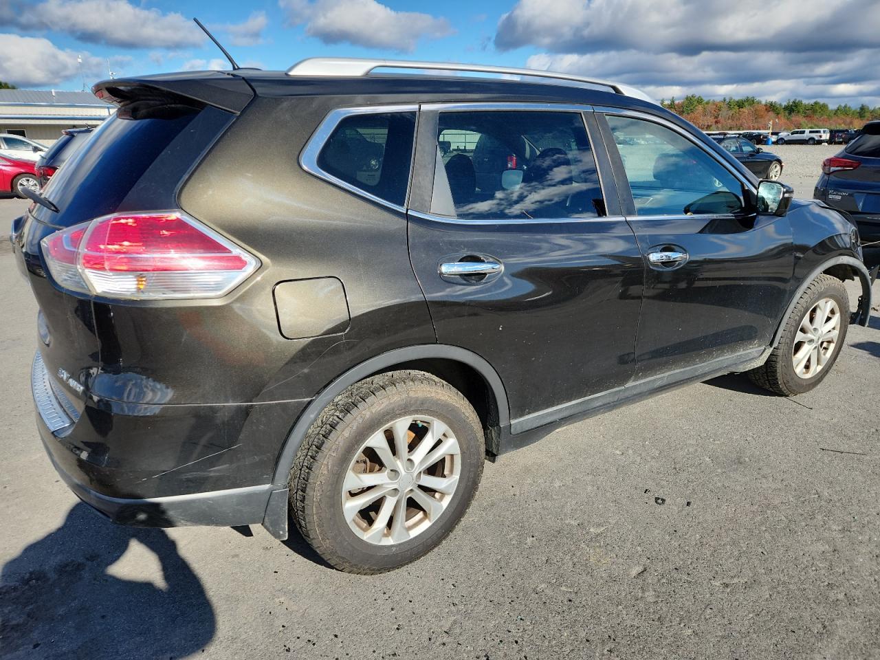 2016 Nissan Rogue - zdjęcie 3