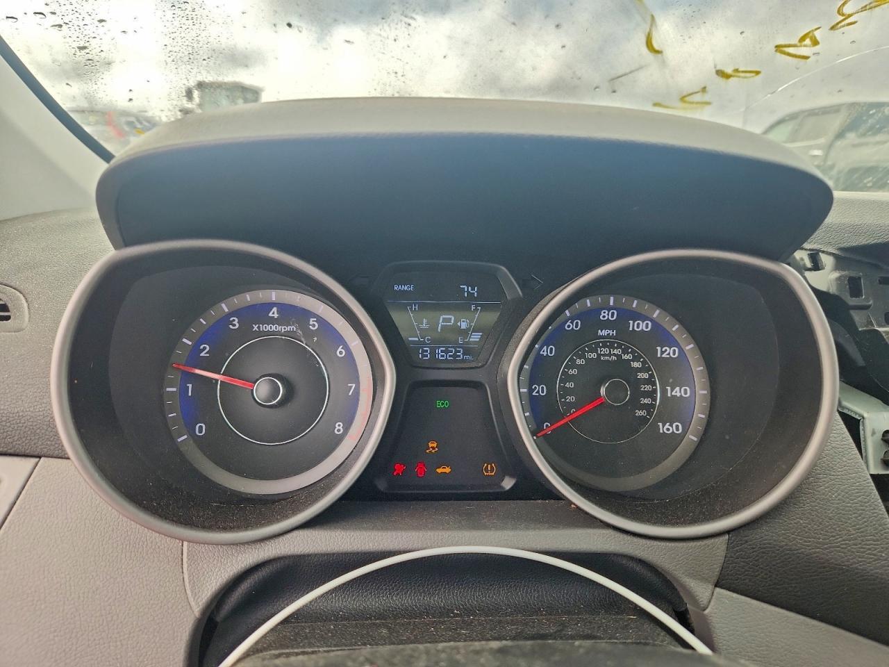 2015 Hyundai Elantra - zdjęcie 9