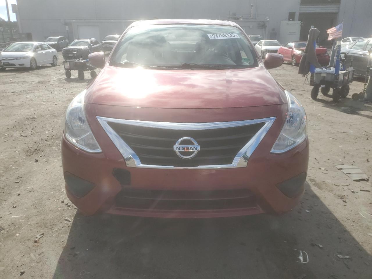 2019 Nissan Versa S - zdjęcie 5