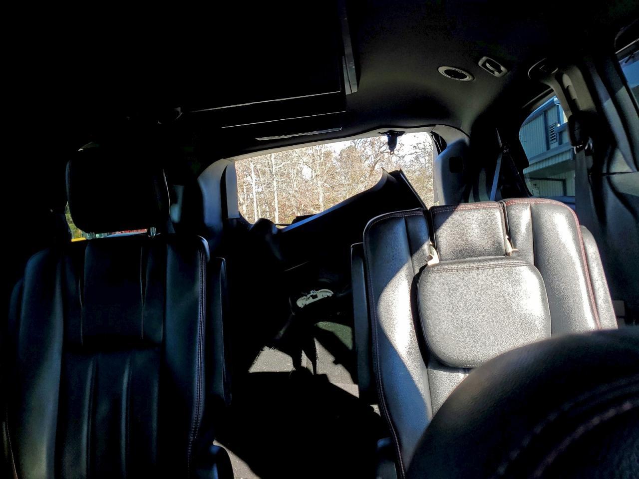2019 Dodge Caravan - zdjęcie 10