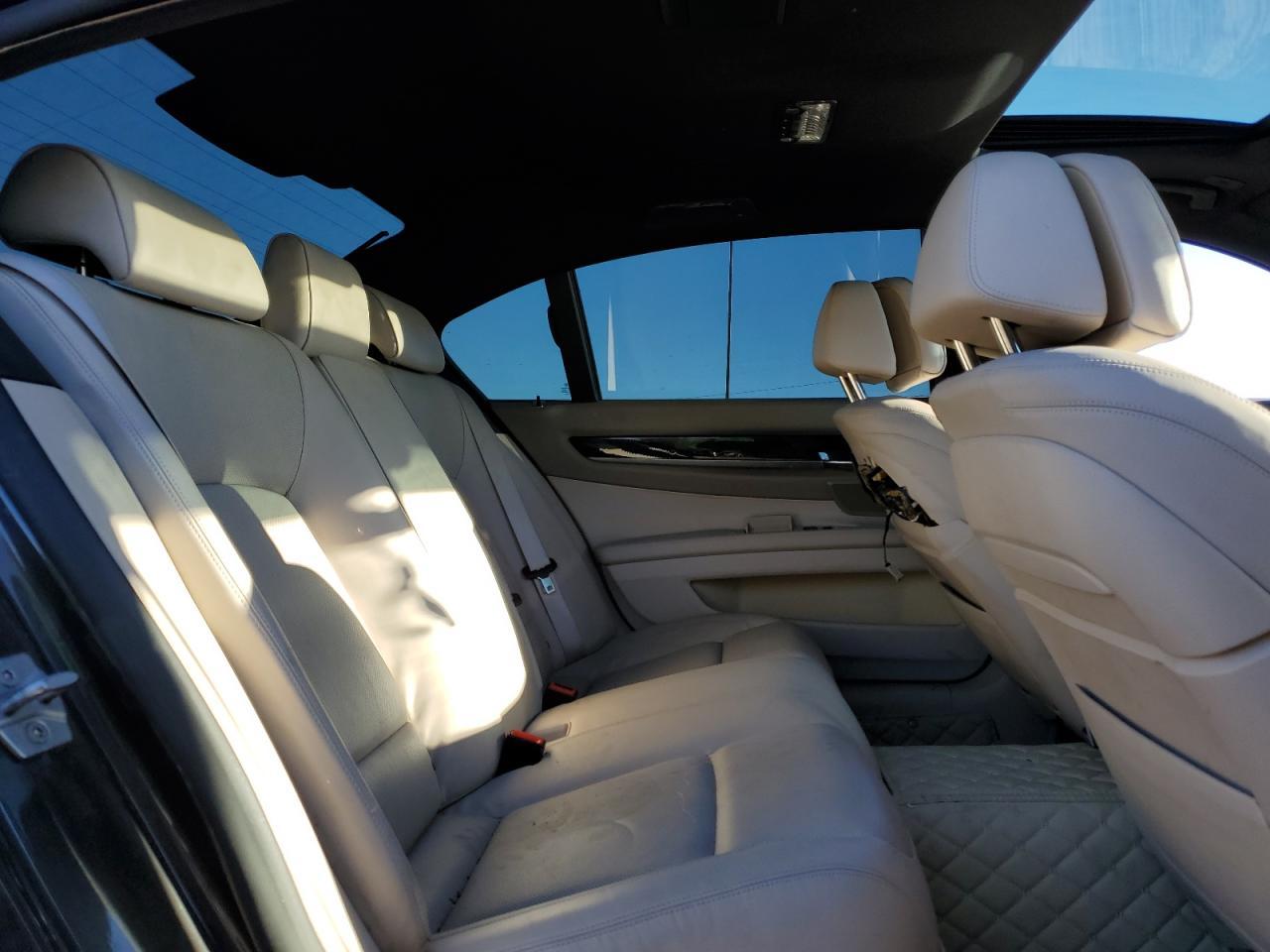 2013 BMW 750 Li - zdjęcie 10
