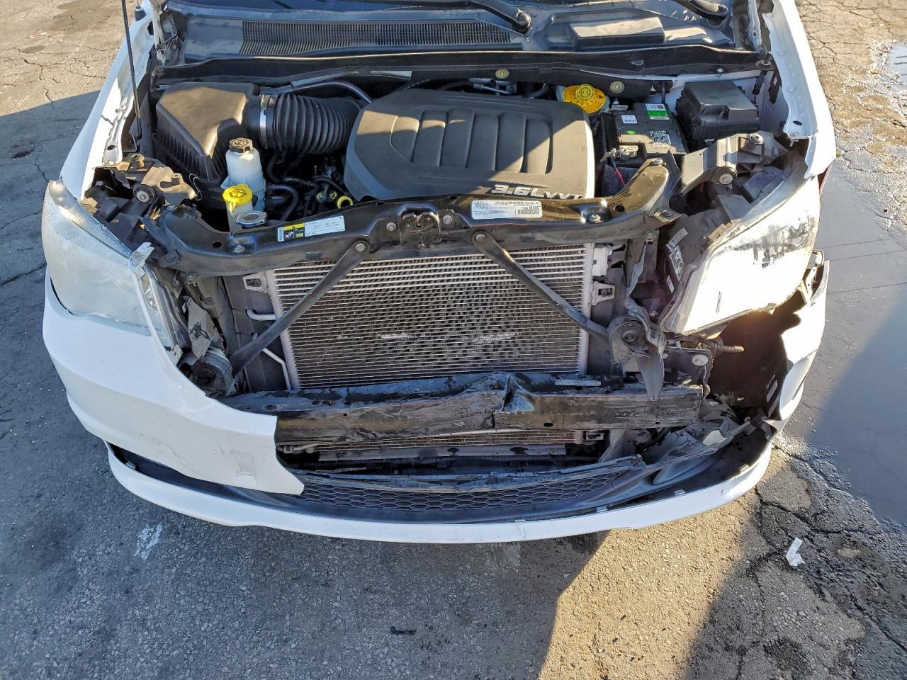 2017 Dodge Caravan - zdjęcie 12