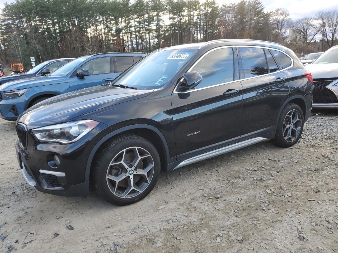 2016 BMW X1 xDrive28I - zdjęcie główne