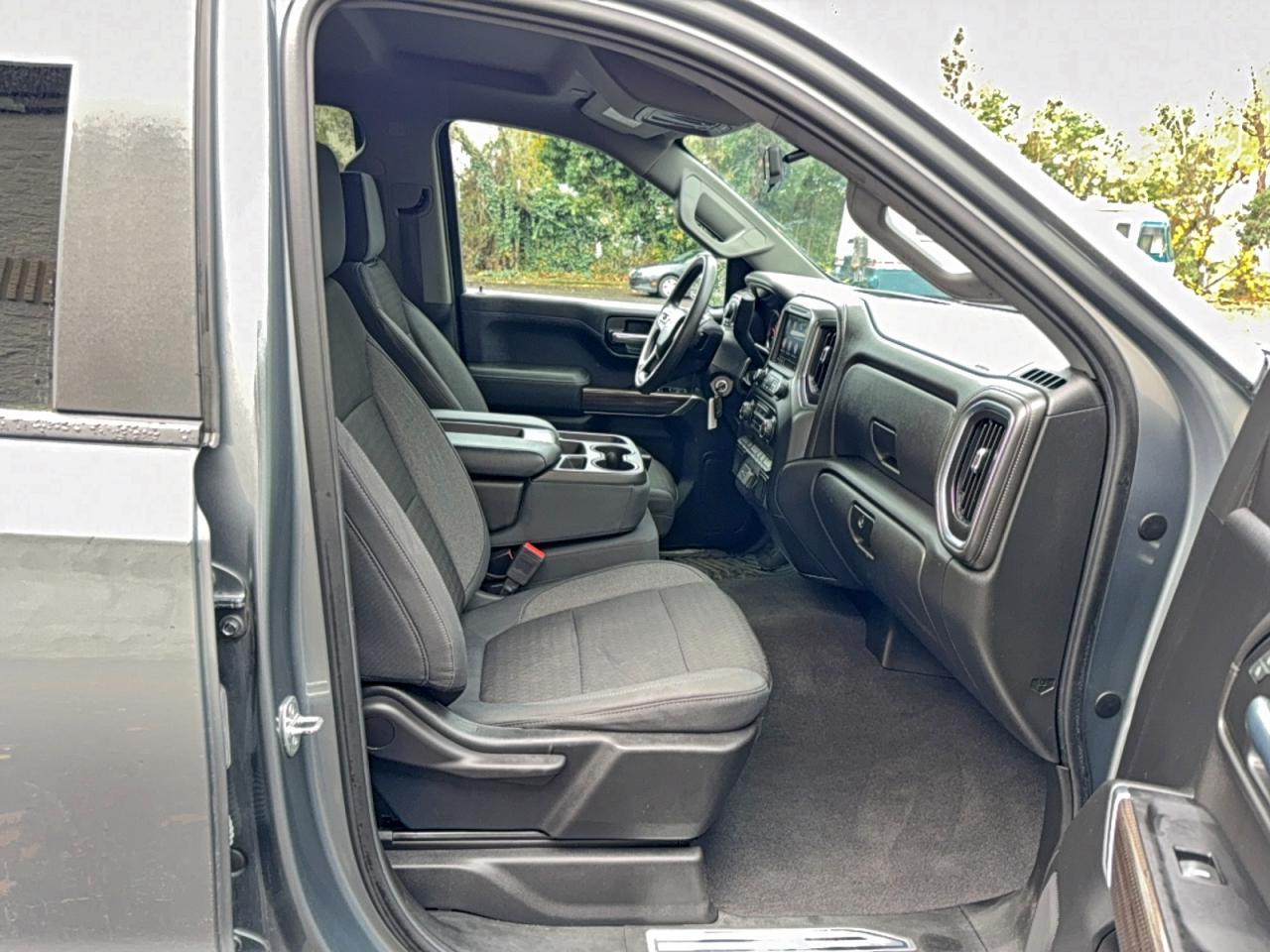 2020 Chevrolet Silverado - zdjęcie 5