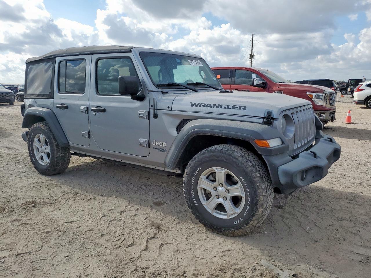 2019 Jeep Wrangler - zdjęcie 4