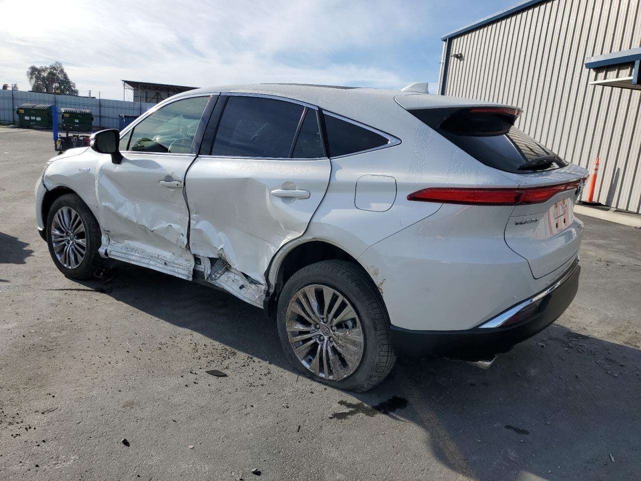2021 Toyota Venza - zdjęcie 2