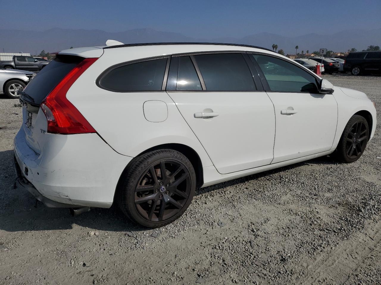 2018 Volvo V60 T5 Dynamic - zdjęcie 3